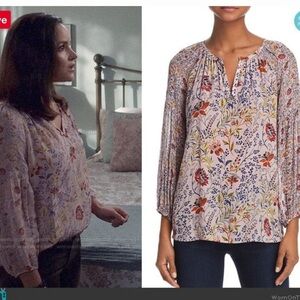 Velvet by Graham and Spencer Pink Floral Blouse size medium. Lightweight